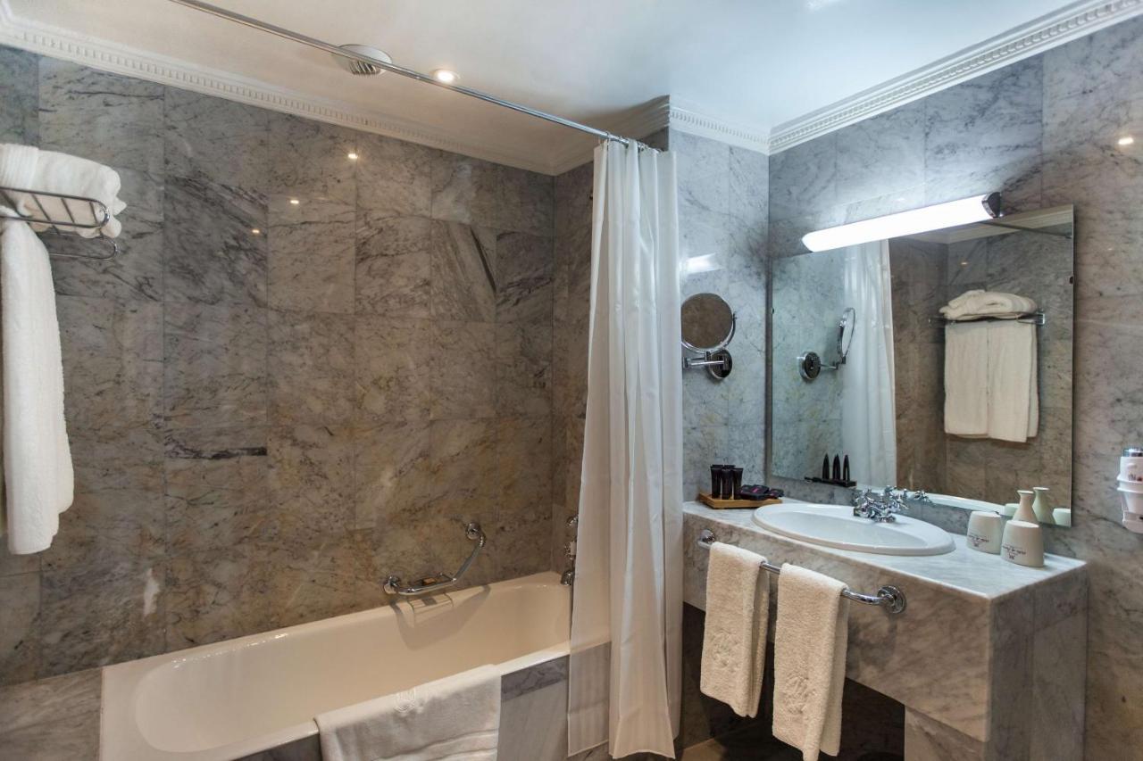 Grand Hotel Villa De France Tanger Eksteriør billede Bathroom