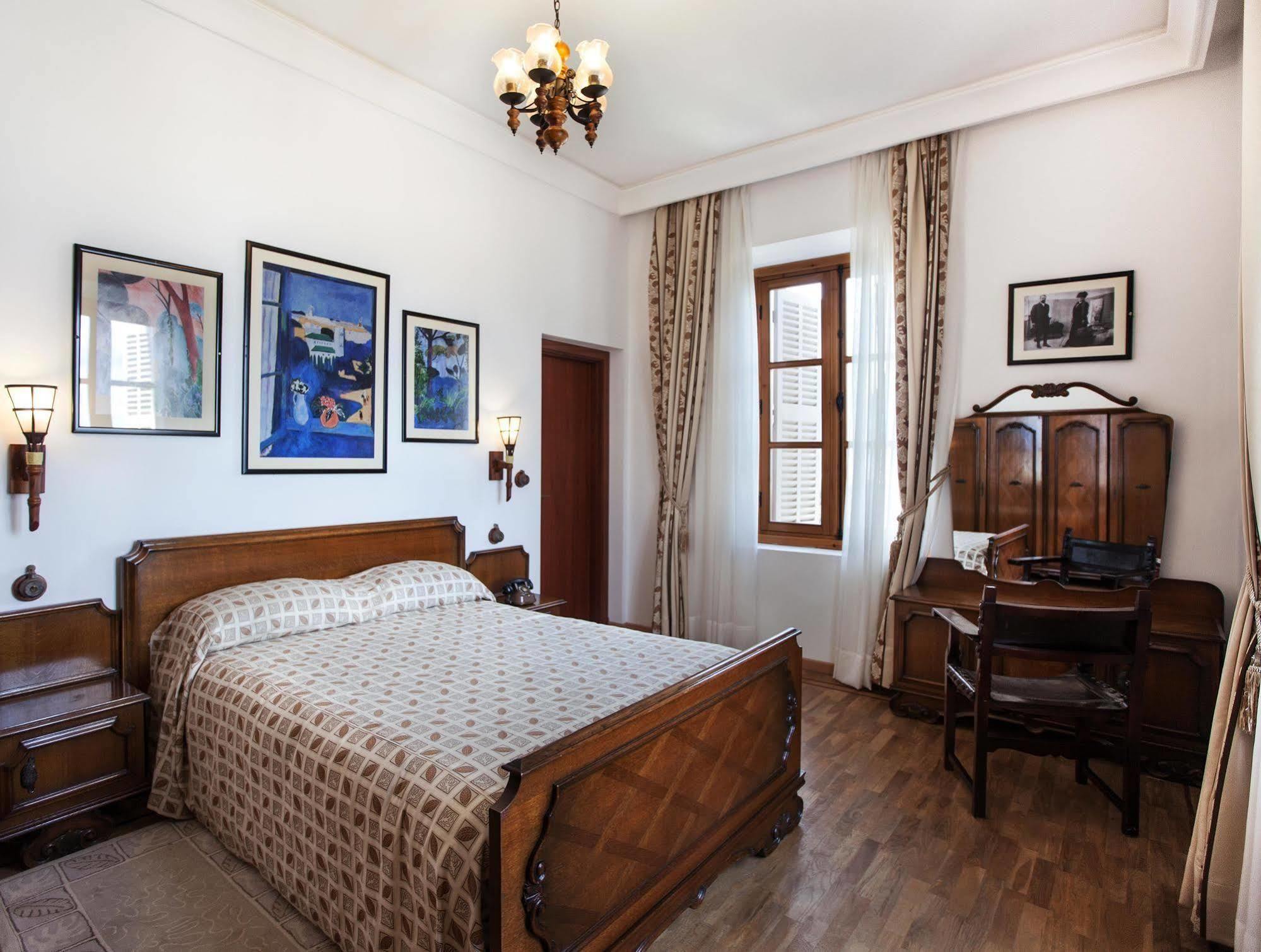 Grand Hotel Villa De France Tanger Eksteriør billede The bedroom of the villa